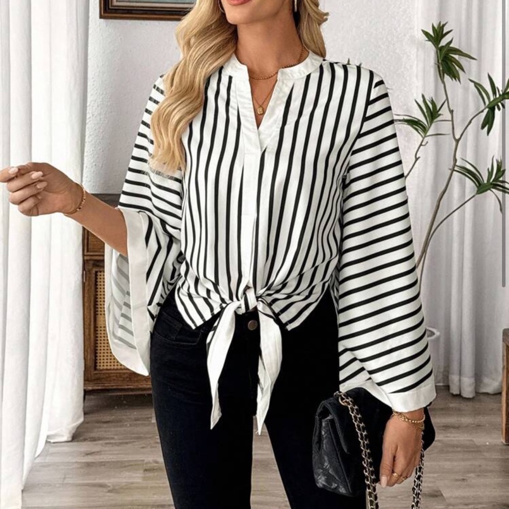Striped Tie-Front 🔥 Blouse - White/Black